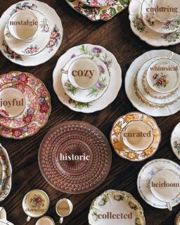 My good friend gifted me her great grandmother’s china. She said it had been sitting in her basement in a box for some time, and she knew I’d appreciate it.🥹
I sorted through the box and started to set it up for display in my antique banker’s cabinet (will share this week). There are several sets of tea cups with matching saucers and plates, each one a different pattern. So interesting! The varied colors and patterns are so beautiful, and I couldn’t help but jump on this trend of filling the teacups and plates with words that describe our historic home and my decorating styling.